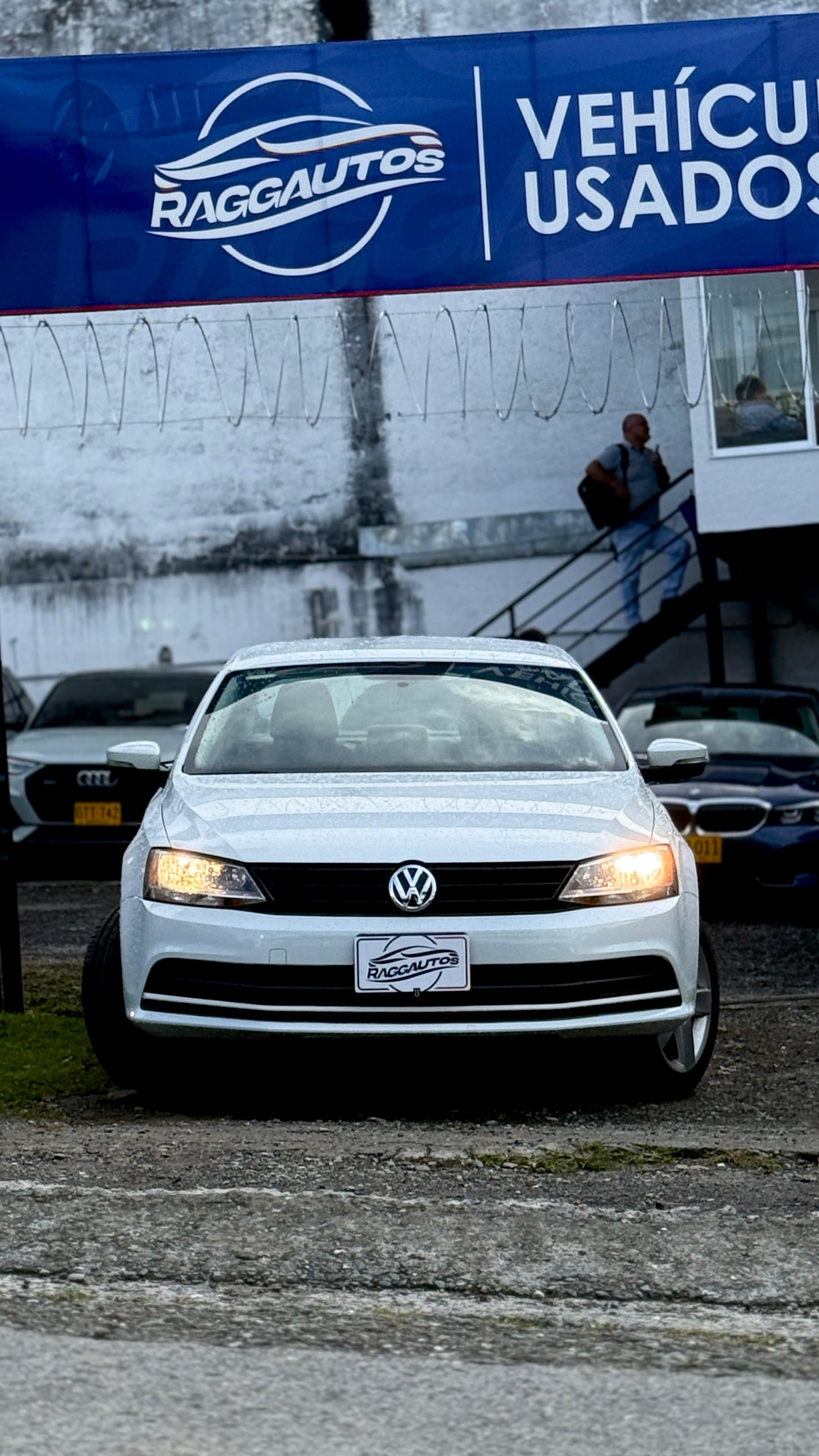 VOLKSWAGEN JETTA TRENDLINE 2.0 2018 AUTOMÁTICO