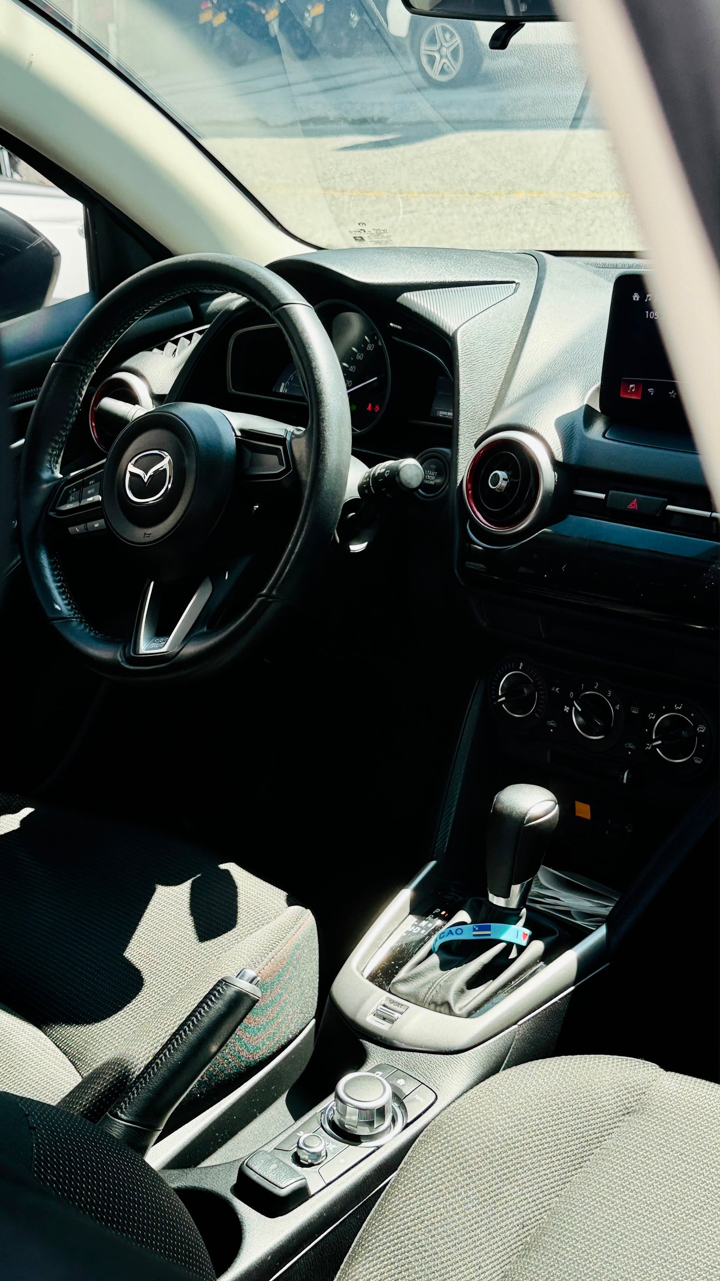 MAZDA 2 1.5 TOURING 2024 AUTOMÁTICO