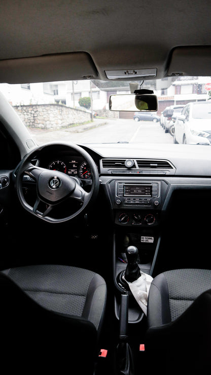 VOLKSWAGEN VOYAGE 1.6 COMFORTLINE 2016 MECÁNICO