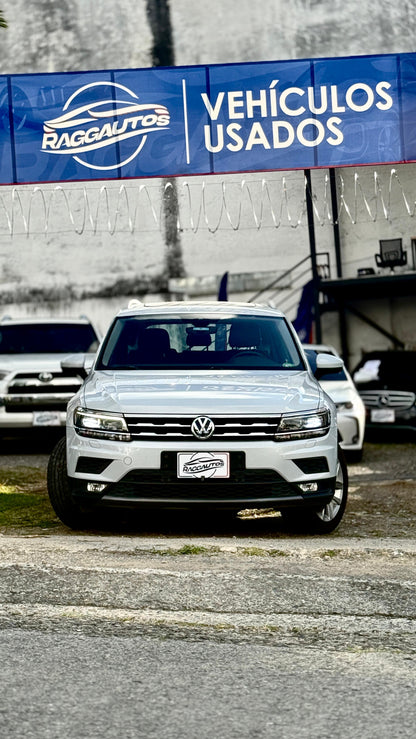 VOLKSWAGEN TIGUAN COMFORTLINE 2.0 TURBO 4x4 2018 AUTOMÁTICA