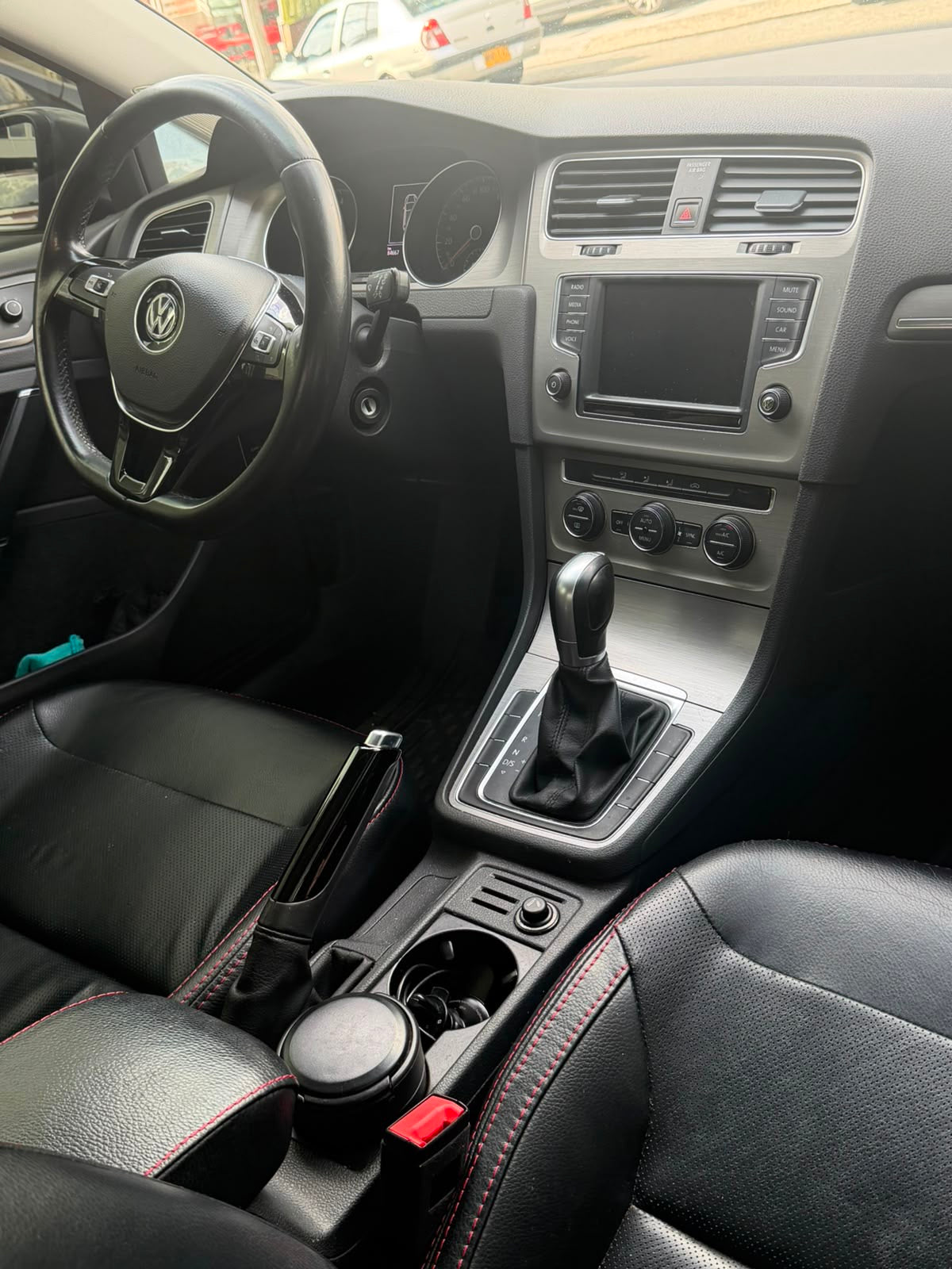VOLKSWAGEN GOLF COMFORTLINE 1.4 TSI 2017 AUTOMÁTICO