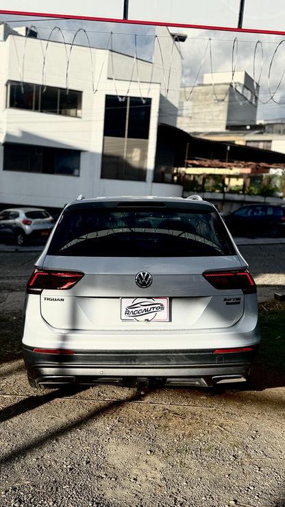 VOLKSWAGEN TIGUAN COMFORTLINE 2.0 TURBO 4x4 2018 AUTOMÁTICA