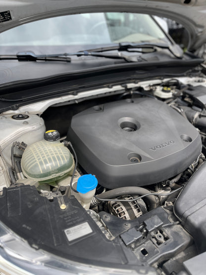 VOLVO XC40 T4 2.0 TURBO 4x2 2021 AUTOMÁTICA