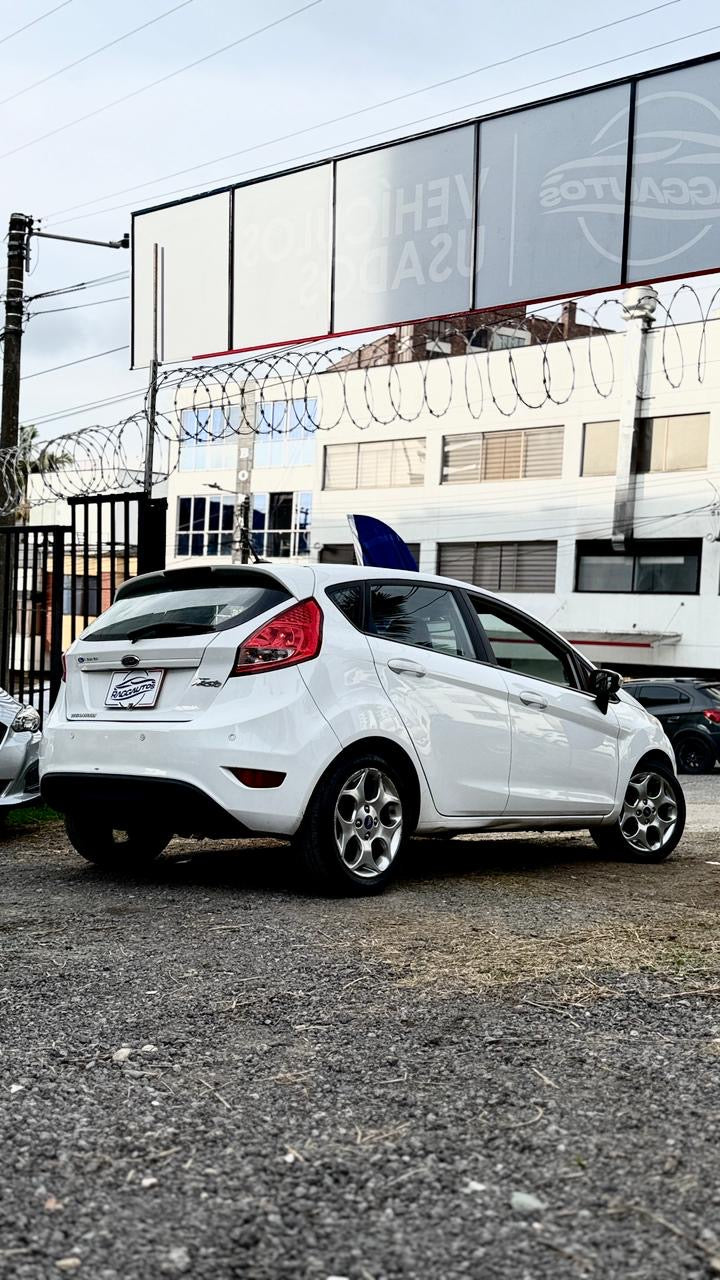 FORD FIESTA TITANIUM HATCHBACK 1.6 2013 AUTOMÁTICO