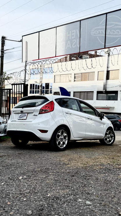 FORD FIESTA TITANIUM HATCHBACK 1.6 2013 AUTOMÁTICO