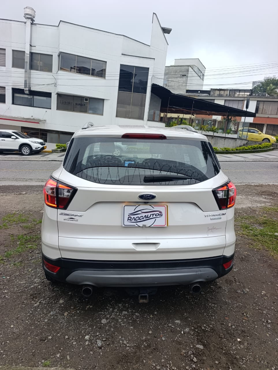 FORD ESCAPE TITANIUM 2.0 2018 AUTOMÁTICA