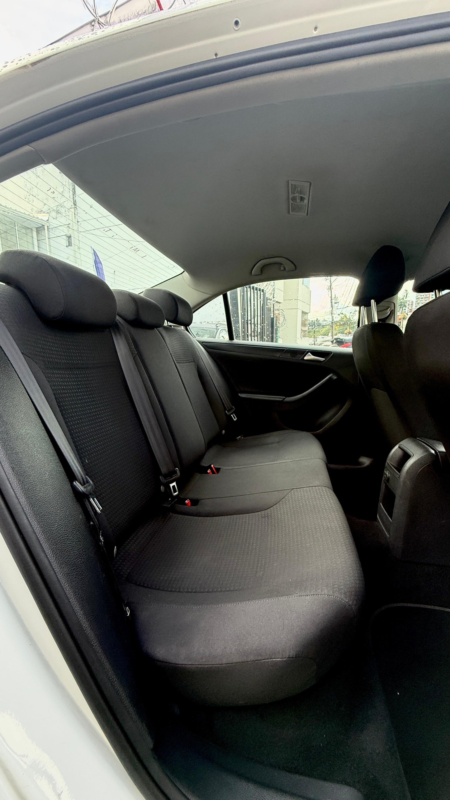 VOLKSWAGEN JETTA TRENDLINE 2.0 2018 AUTOMÁTICO