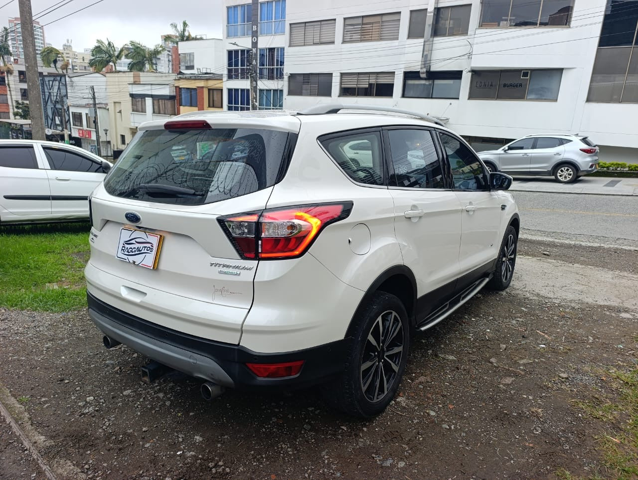FORD ESCAPE TITANIUM 2.0 2018 AUTOMÁTICA