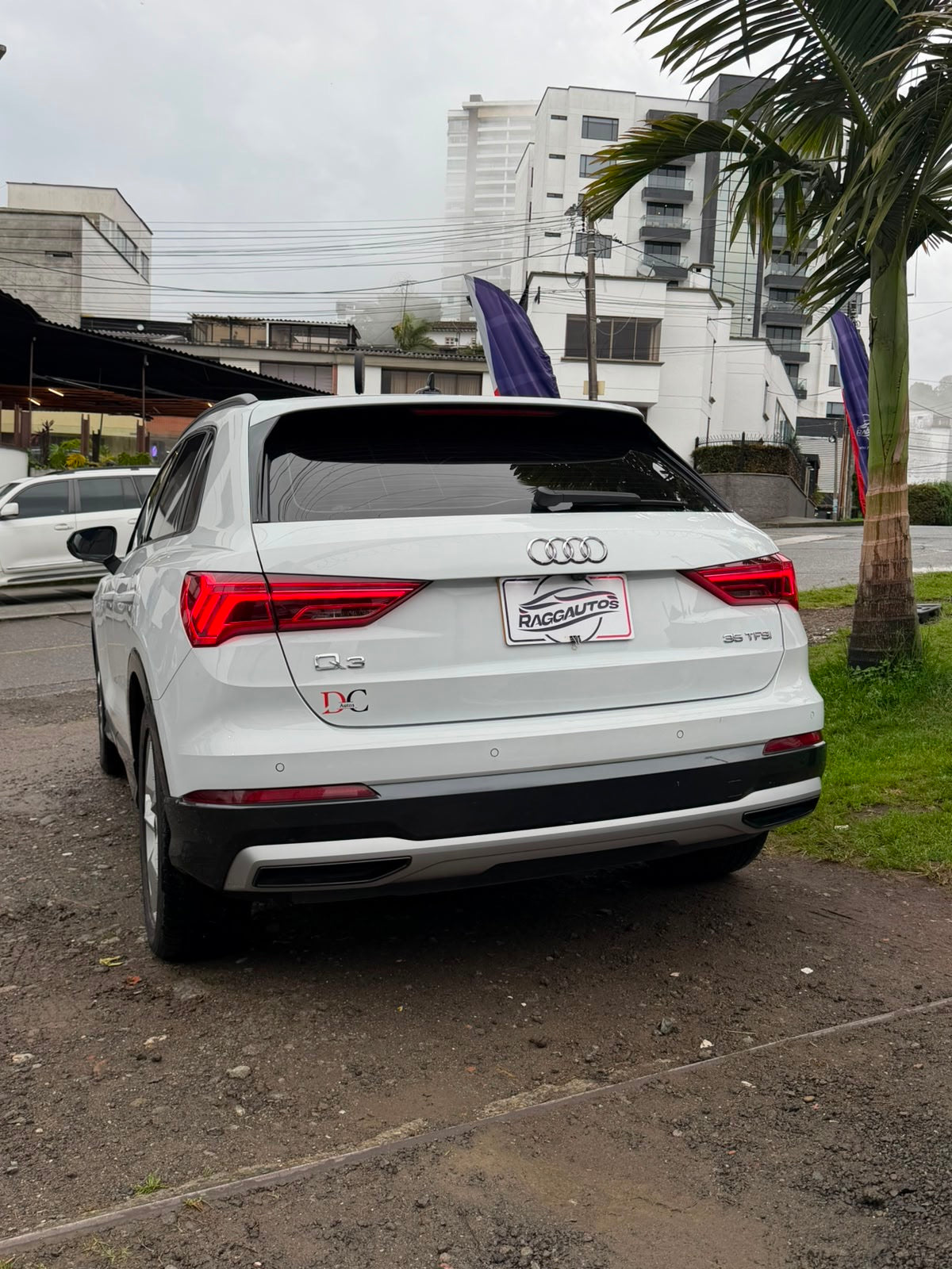 AUDI Q3 AMBITION 35 TFSI 1.4 TURBO 2022 AUTOMÁTICA