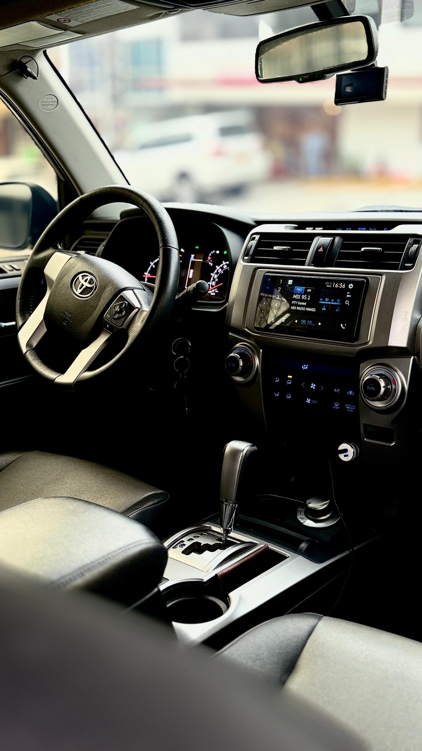 TOYOTA 4RUNNER SR5 4.0 2022 AUTOMÁTICA