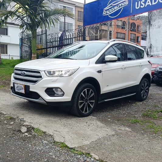FORD ESCAPE TITANIUM 2.0 2018 AUTOMÁTICA