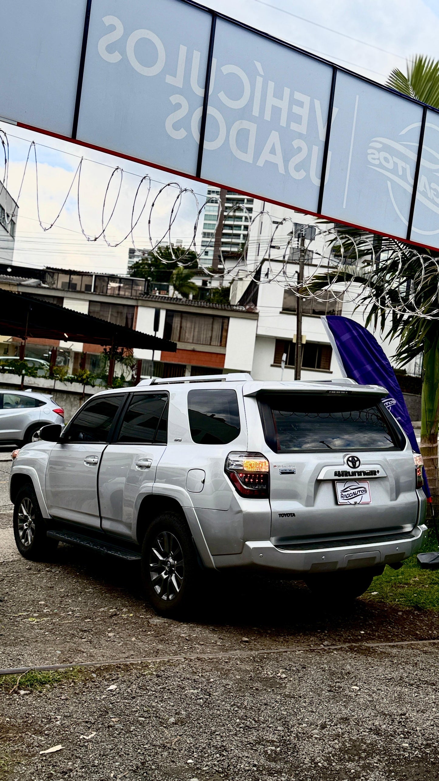 TOYOTA 4RUNNER SR5 4.0 2022 AUTOMÁTICA