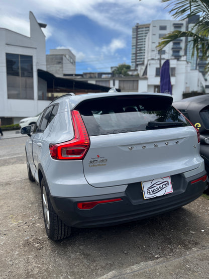 VOLVO XC40 T4 2.0 TURBO 4x2 2021 AUTOMÁTICA
