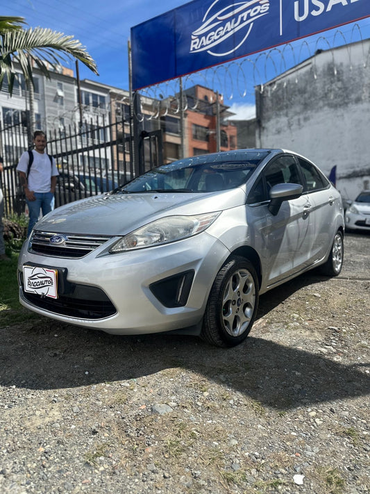 FORD FIESTA SE 1.6 SEDÁN 2012 MECÁNICO
