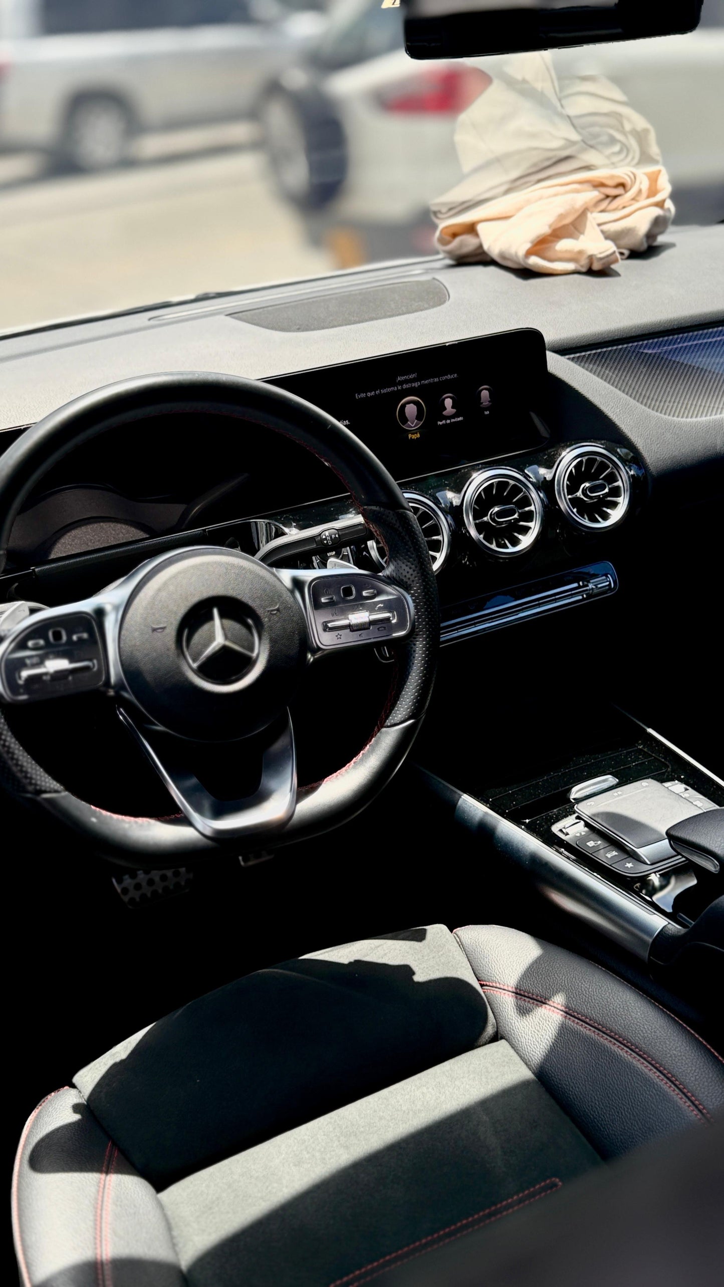 MERCEDES BENZ GLA200 1.4 TURBO 2023 AUTOMÁTICA