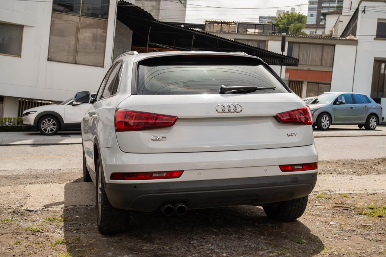 AUDI Q3 AMBITION 1.4 TURBO 2017 AUTOMÁTICA