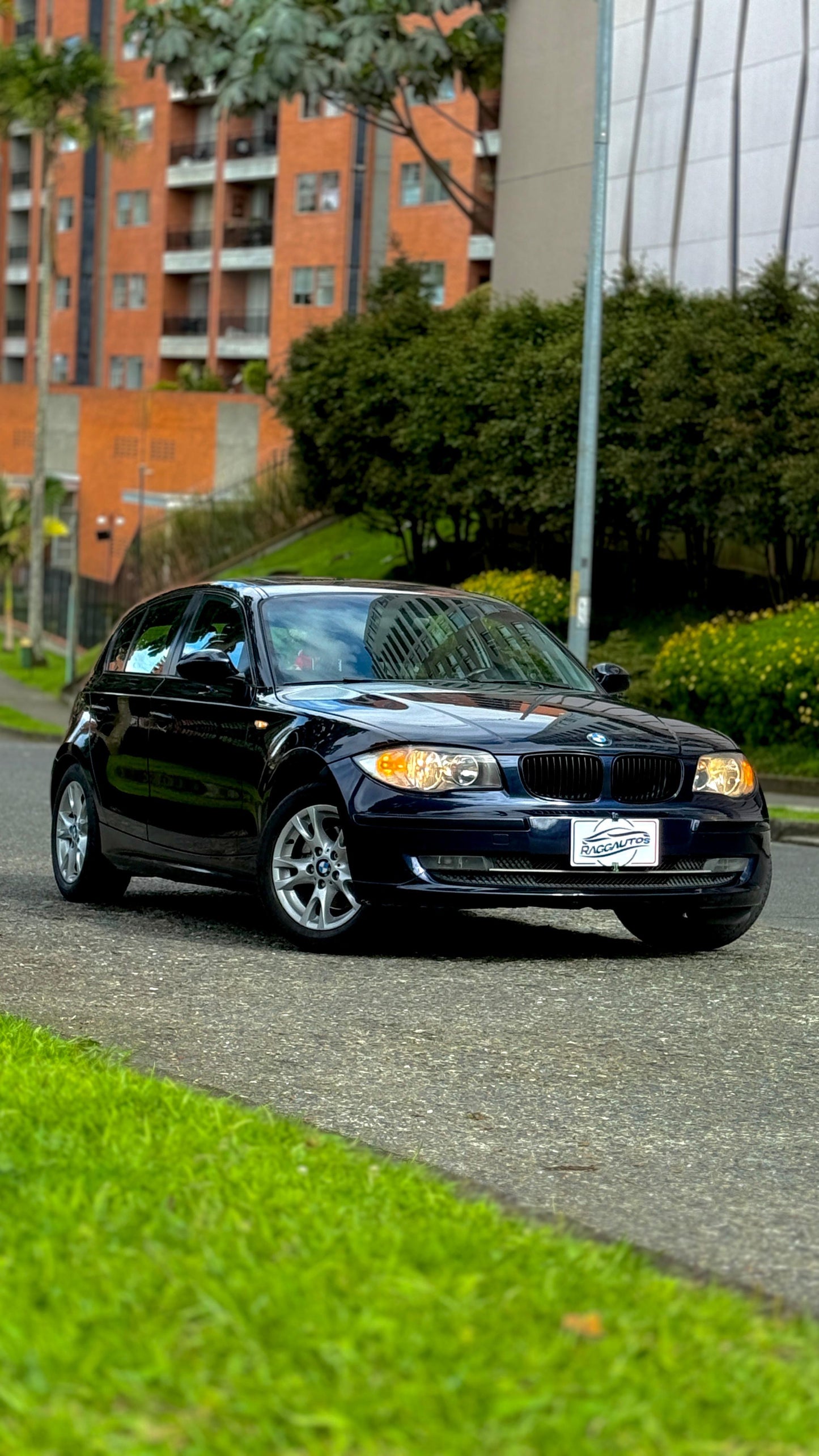 BMW 120i HATCHBACK 2.0 GASOLINA 2009 AUTOMÁTICO