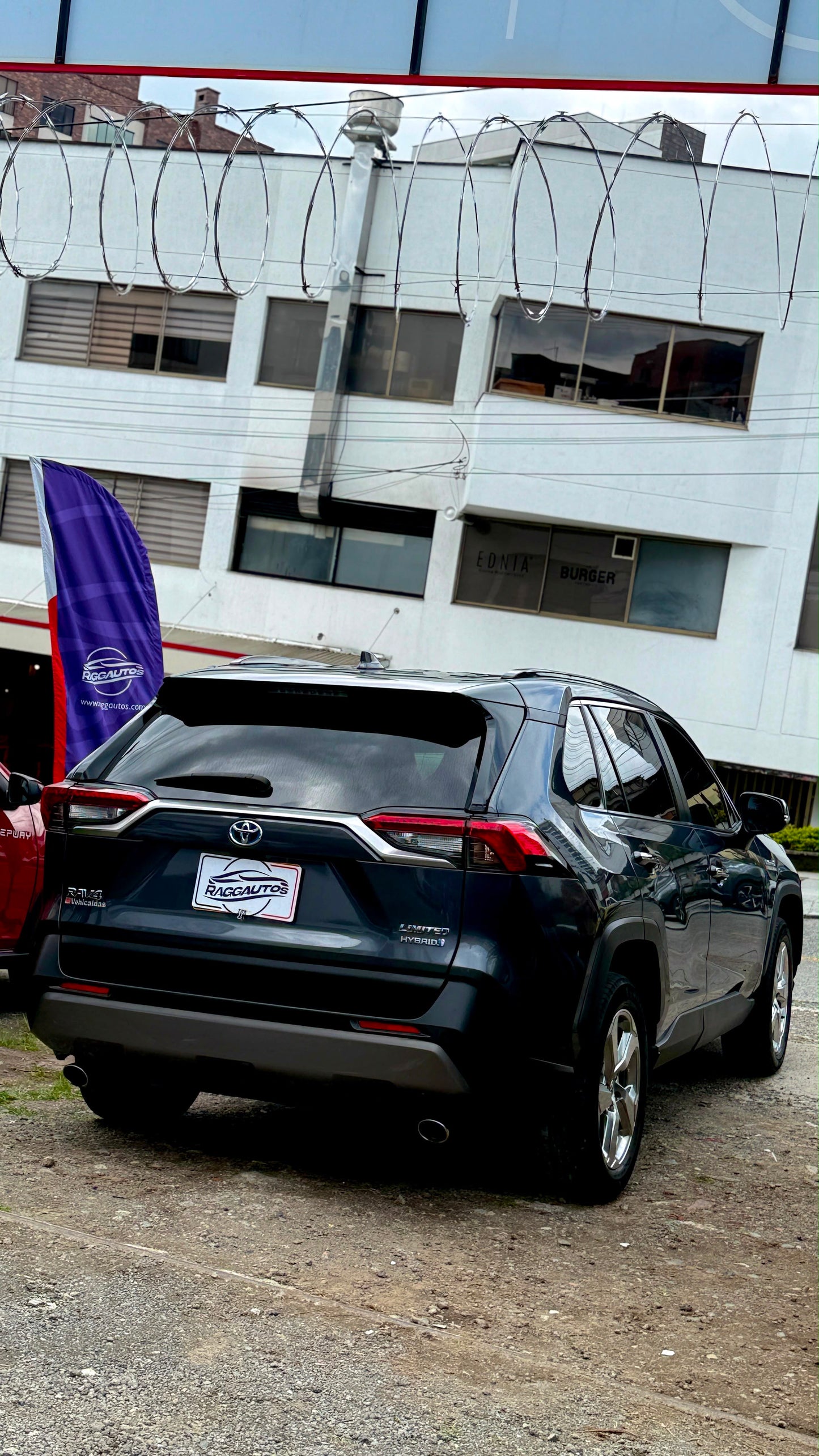 TOYOTA RAV4 LIMITED 2.5 HÍBRIDA 4x4 2021 AUTOMÁTICA