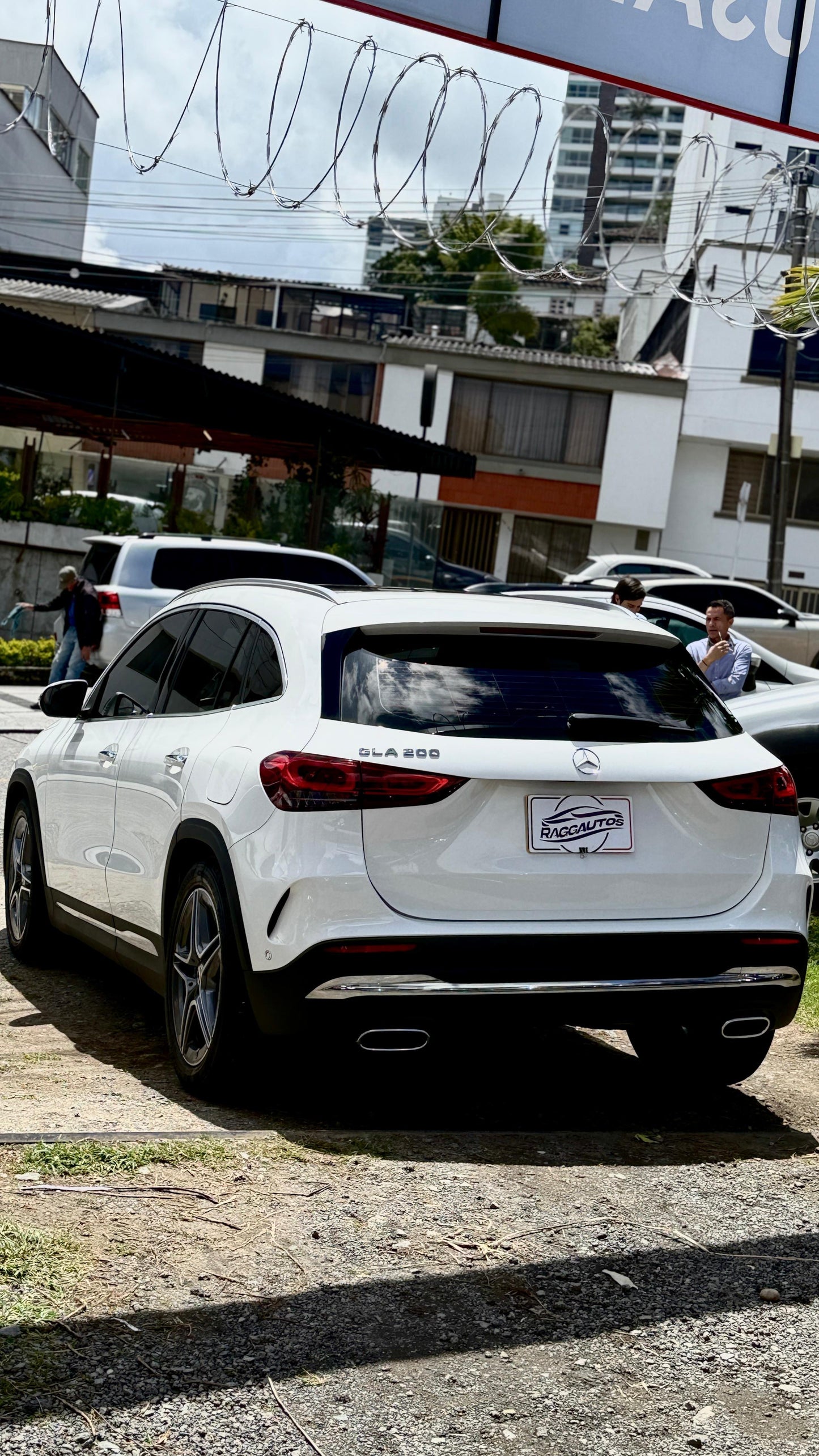 MERCEDES BENZ GLA200 1.4 TURBO 2023 AUTOMÁTICA