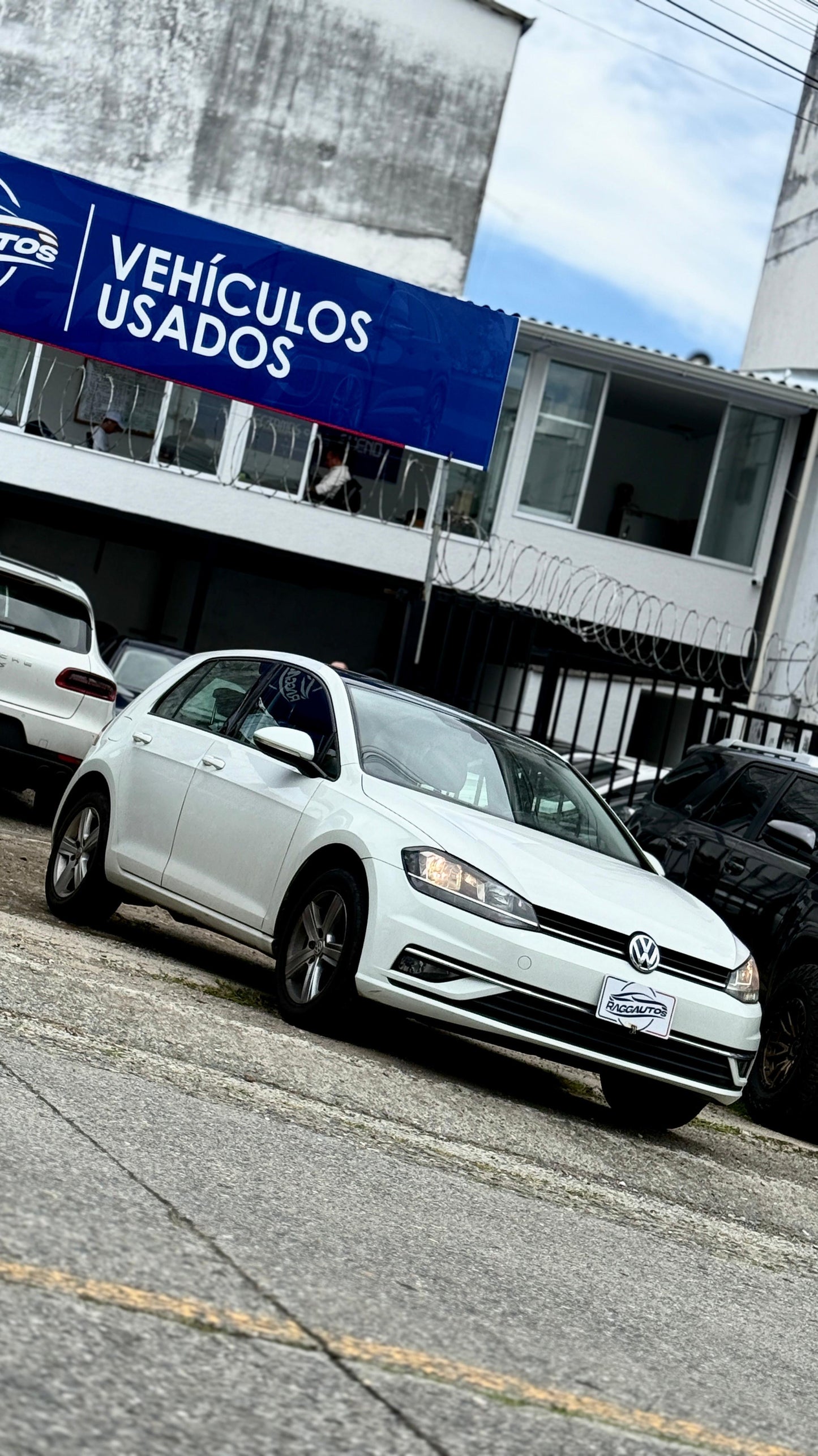 VOLKSWAGEN GOLF COMFORTLINE 1.4 TSI 2020 AUTOMÁTICO