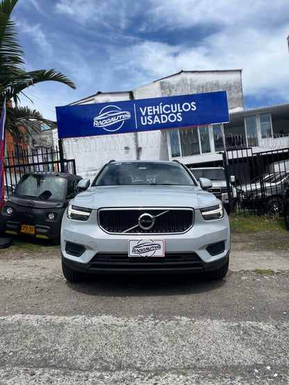 VOLVO XC40 T4 2.0 TURBO 4x2 2021 AUTOMÁTICA