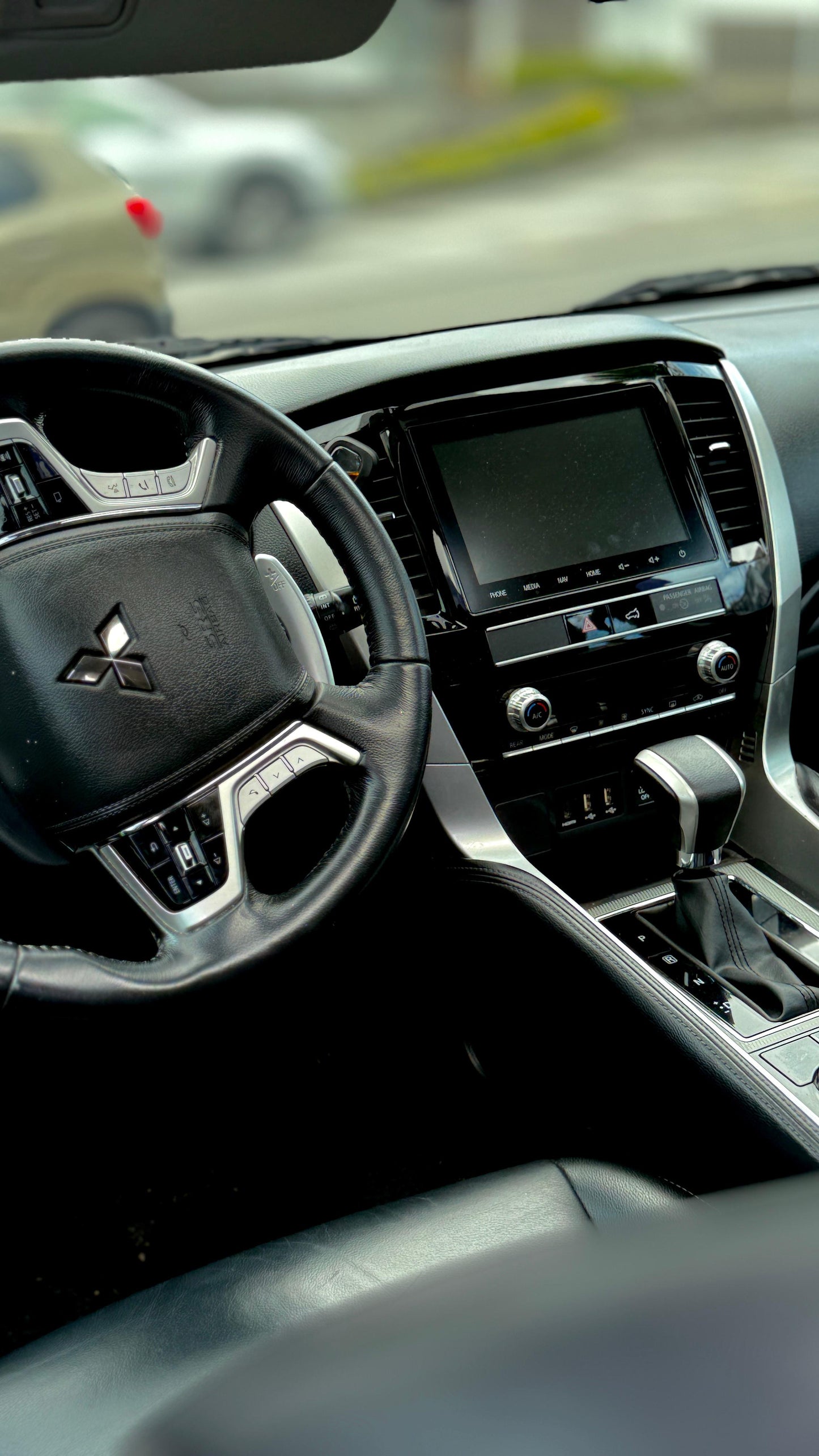 MITSUBISHI MONTERO SPORT 4x4 2.5 DIESEL 2023 AUTOMÁTICA
