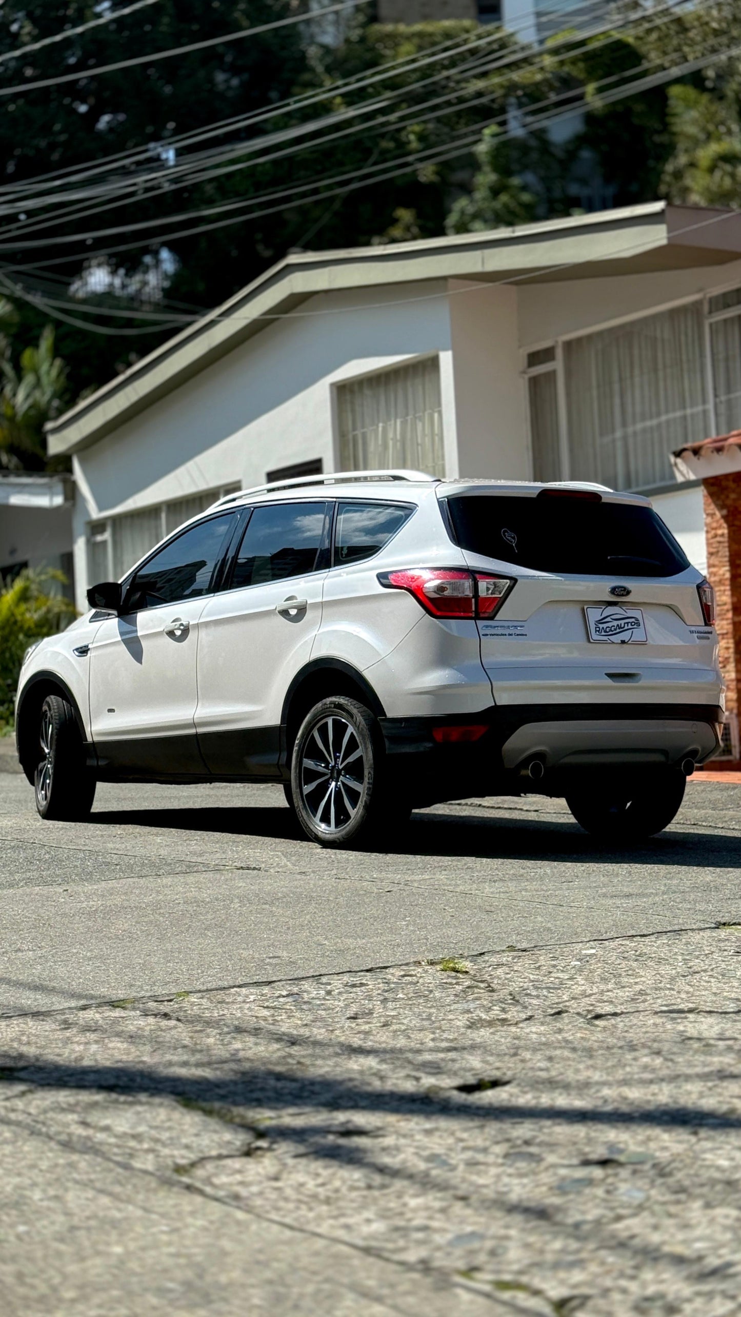 FORD ESCAPE TITANIUM 2.0 TURBO 4x4 ECO BOOST 2018 AUTOMÁTICA