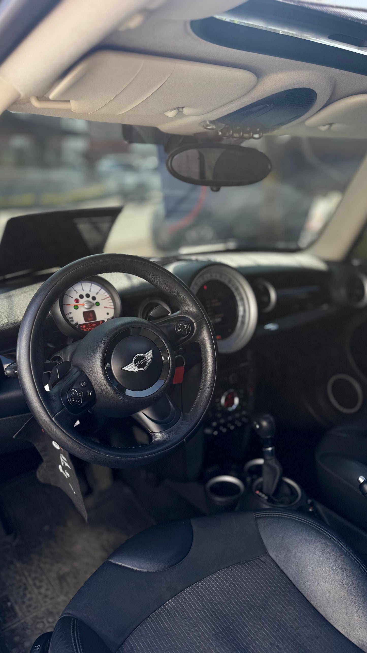 MINI COOPER R56 1.6 ASPIRADO 2013 AUTOMÁTICO