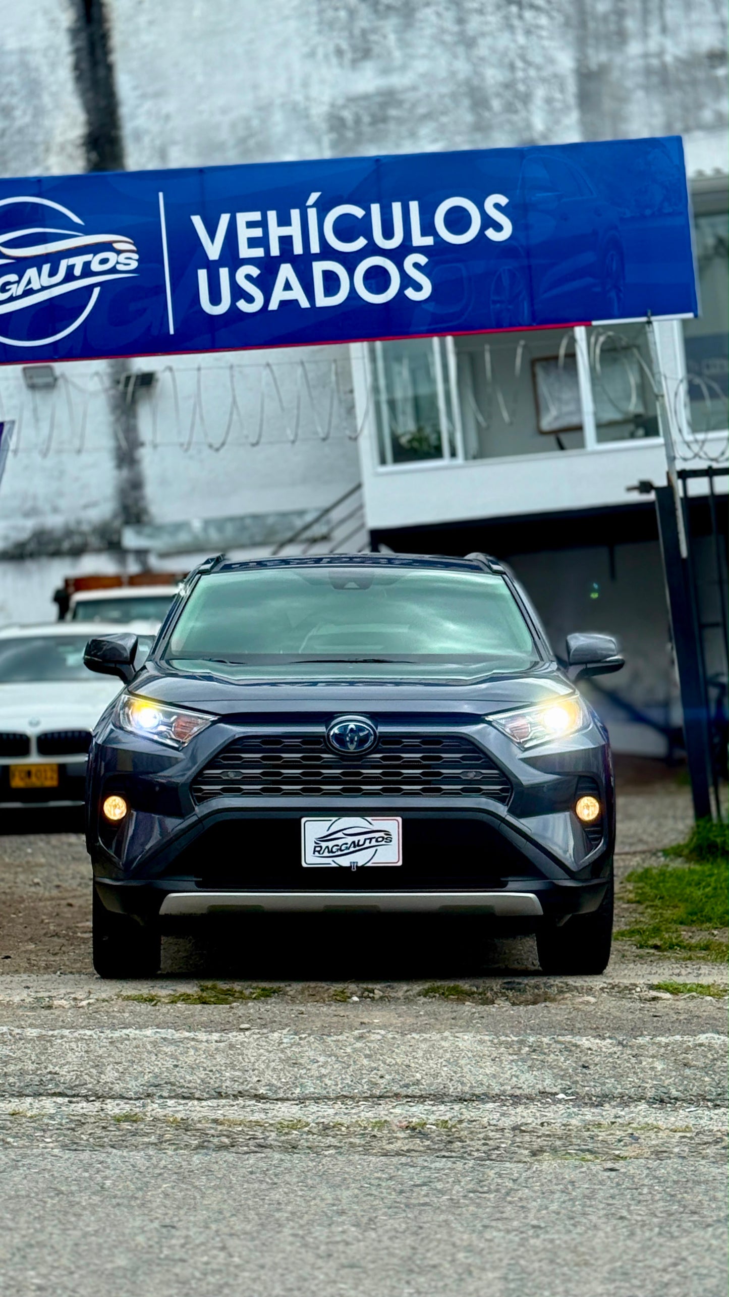 TOYOTA RAV4 LIMITED 2.5 HÍBRIDA 4x4 2021 AUTOMÁTICA