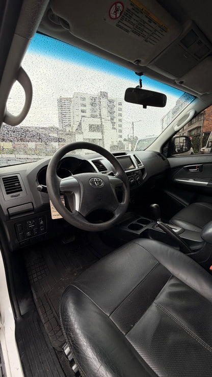 TOYOTA FORTUNER GASOLINA 4x2 2014 AUTOMÁTICA