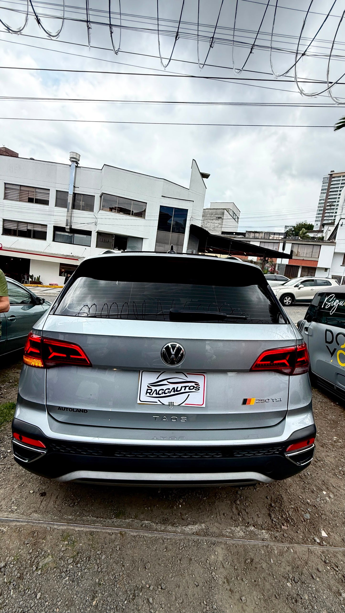 VOLKSWAGEN TAOS 1.4 TURBO 2022 AUTOMÁTICA