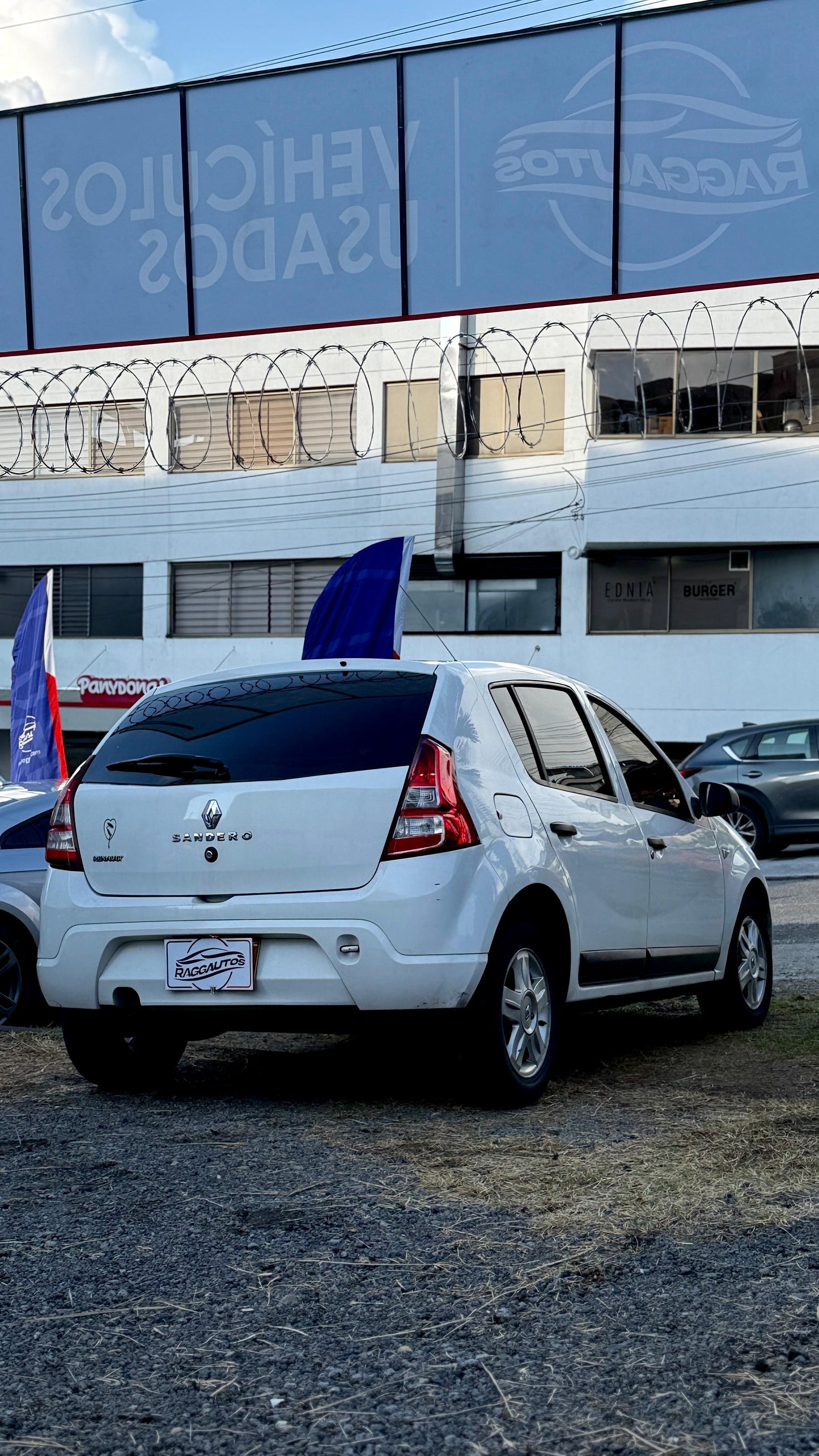 RENAULT SANDERO EXPRESSION 2013 MECÁNICO