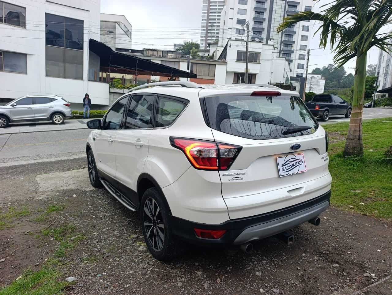 FORD ESCAPE TITANIUM 2.0 2018 AUTOMÁTICA
