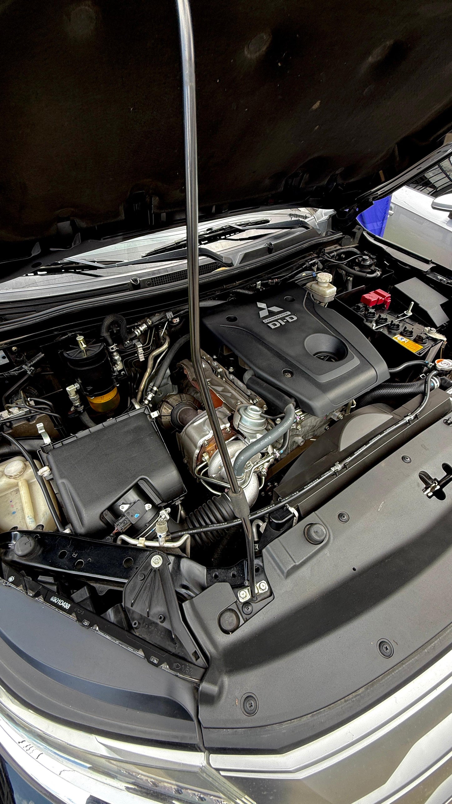 MITSUBISHI MONTERO SPORT 4x4 2.5 DIESEL 2023 AUTOMÁTICA
