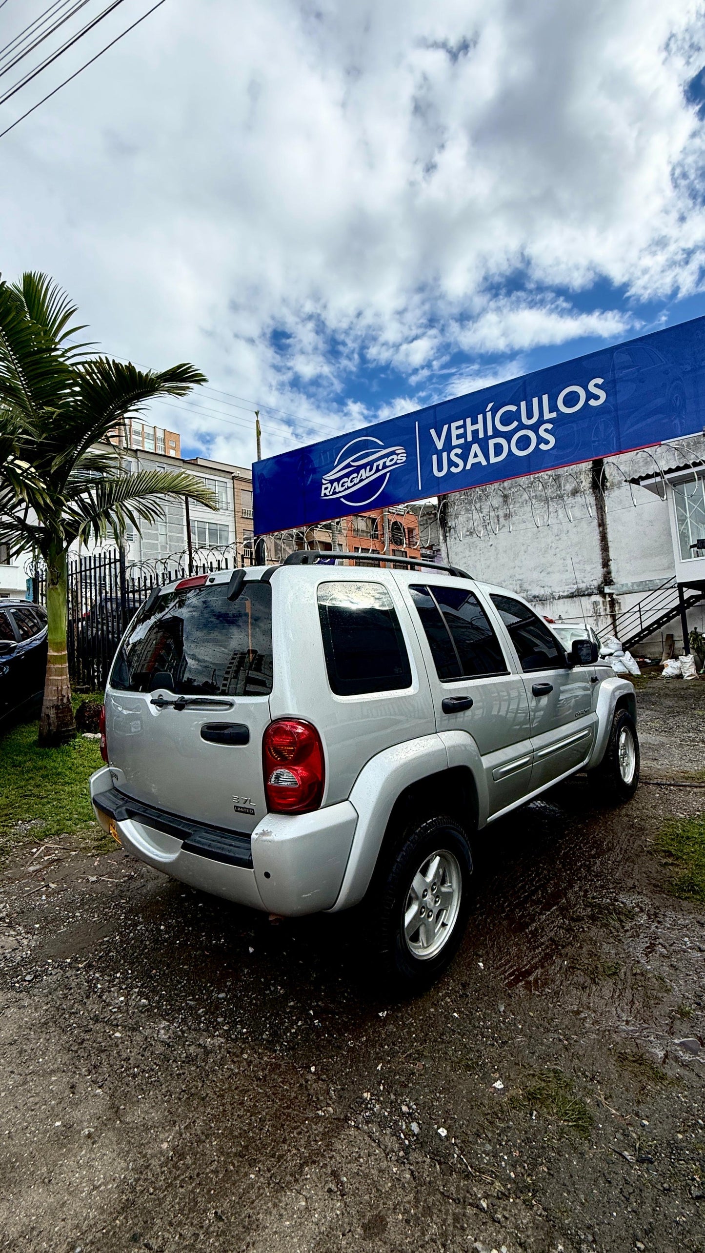 JEEP CHEROKEE LIBERTY 3.7 4x4 2004 AUTOMÁTICA