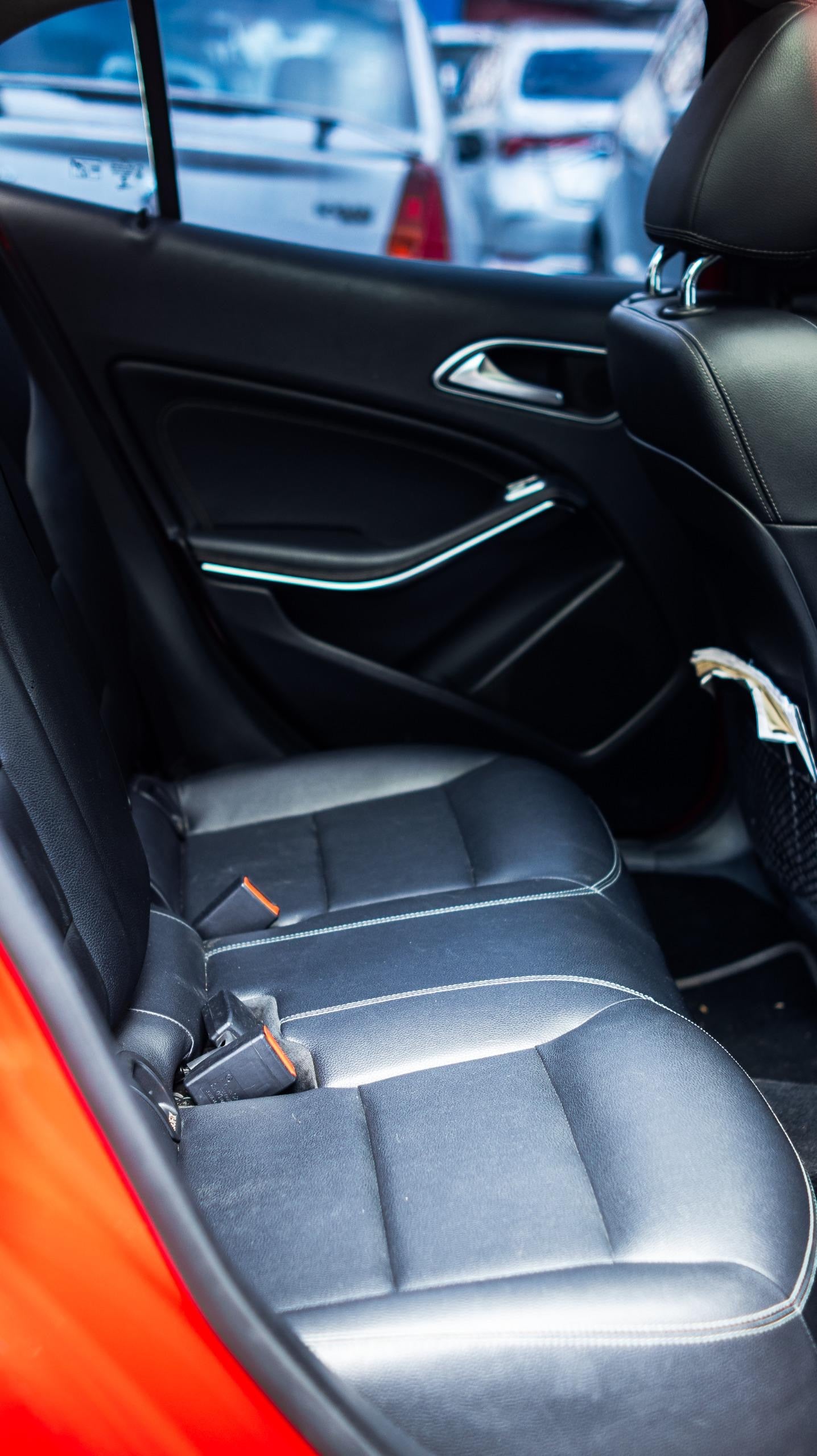 MERCEDES BENZ GLA200 URBAN 1.6 TURBO 2019 AUTOMÁTICA