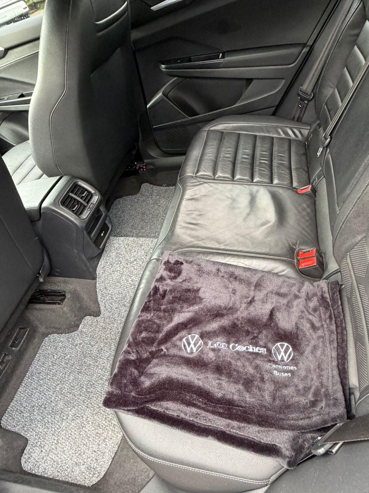VOLKSWAGEN TAOS HIGHLINE 1.4 TURBO 2022 AUTOMÁTICA