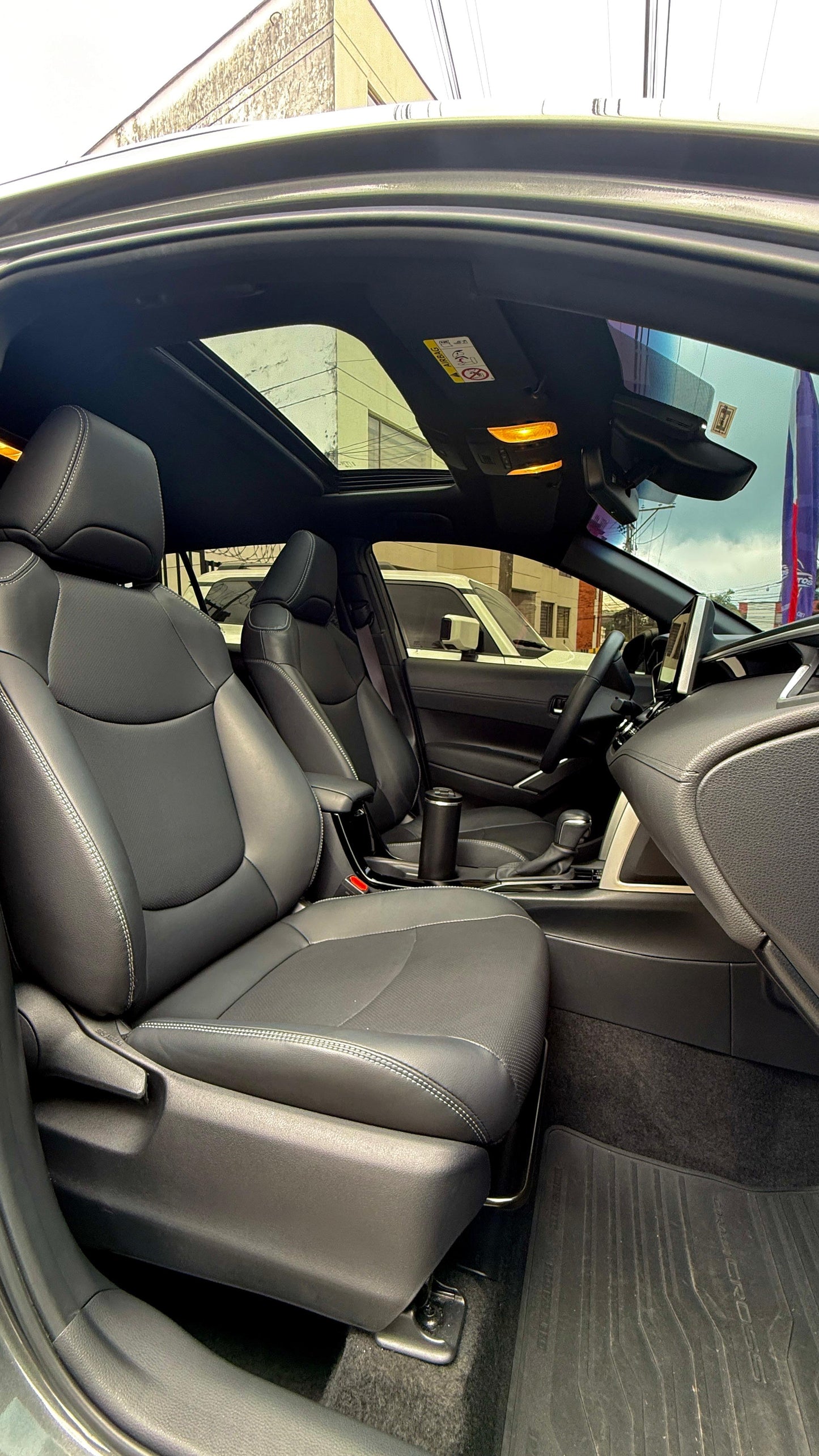TOYOTA COROLLA CROSS HEV SEG 1.8 2024 AUTOMÁTICA