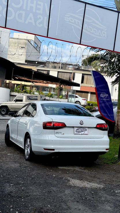 VOLKSWAGEN JETTA TRENDLINE 2.0 2018 AUTOMÁTICO