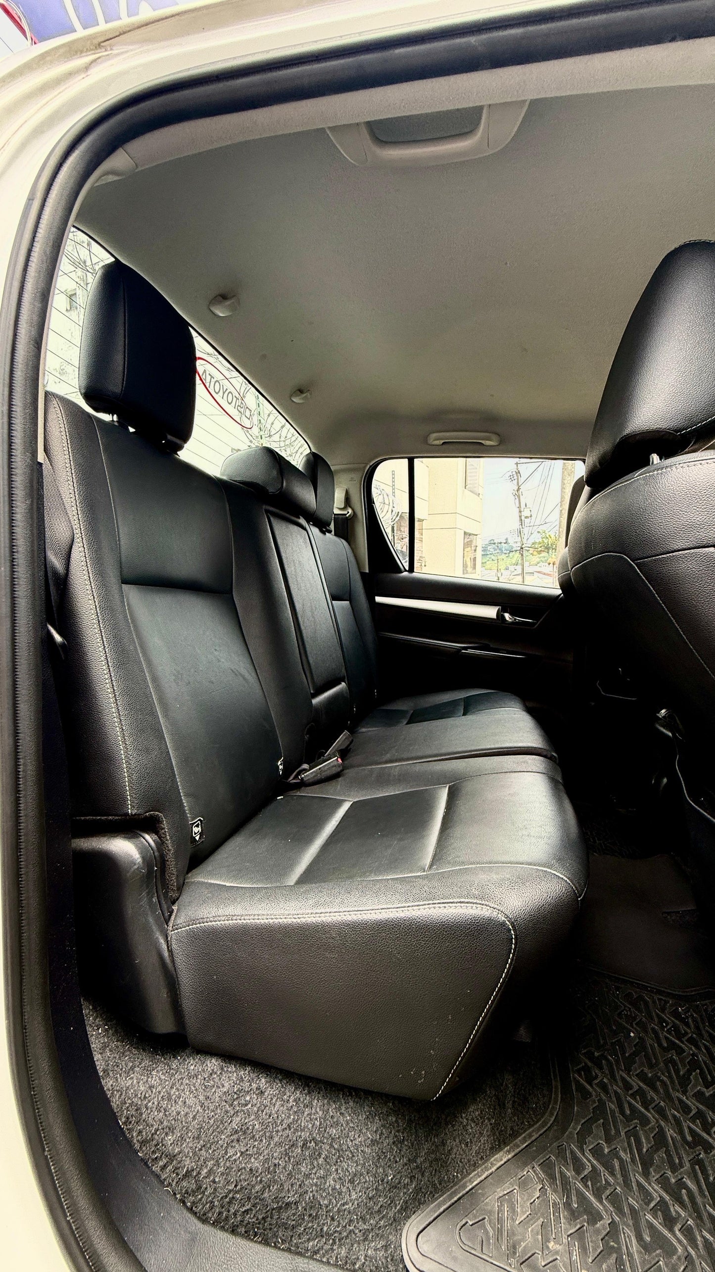 TOYOTA HILUX SRV 2.8 DIESEL 4x4 2020 AUTOMÁTICA