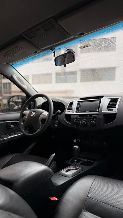 TOYOTA FORTUNER GASOLINA 4x2 2014 AUTOMÁTICA