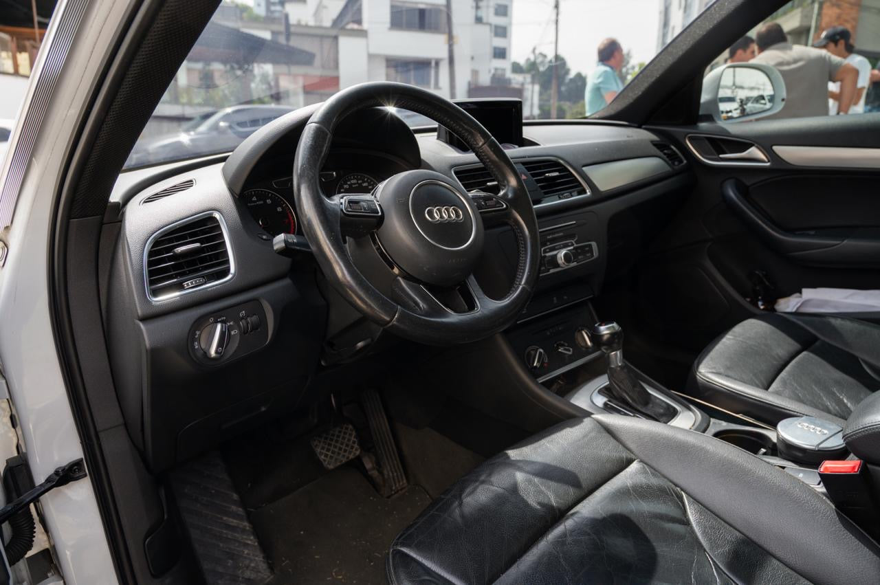 AUDI Q3 AMBITION 1.4 TURBO 2017 AUTOMÁTICA