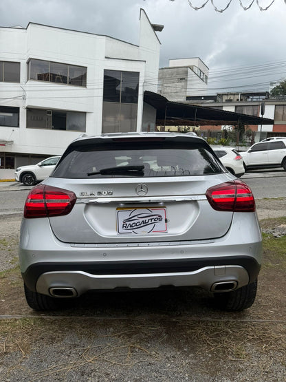MERCEDES BENZ GLA200 1.6 TURBO 2020 AUTOMÁTICA