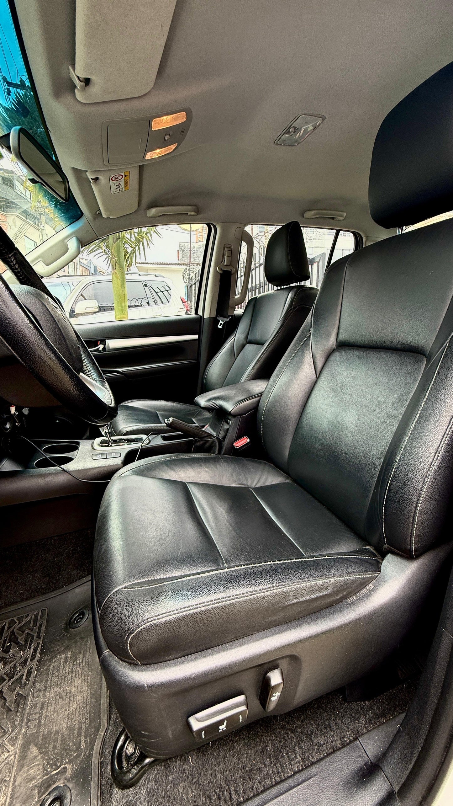 TOYOTA HILUX SRV 2.8 DIESEL 4x4 2020 AUTOMÁTICA