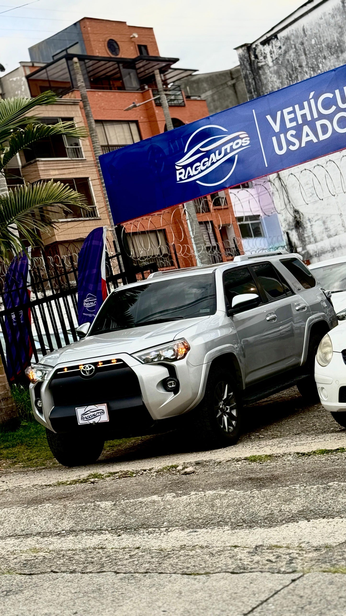 TOYOTA 4RUNNER SR5 4.0 2022 AUTOMÁTICA