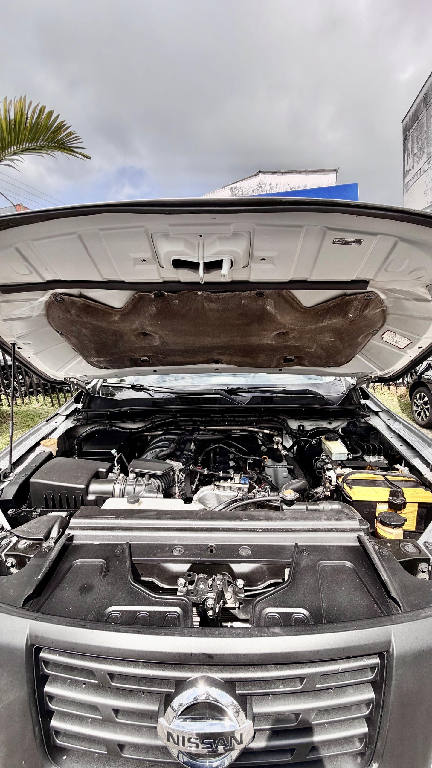 NISSAN FRONTIER NP300 2.5 GASOLINA 4x2 2020 MECÁNICA