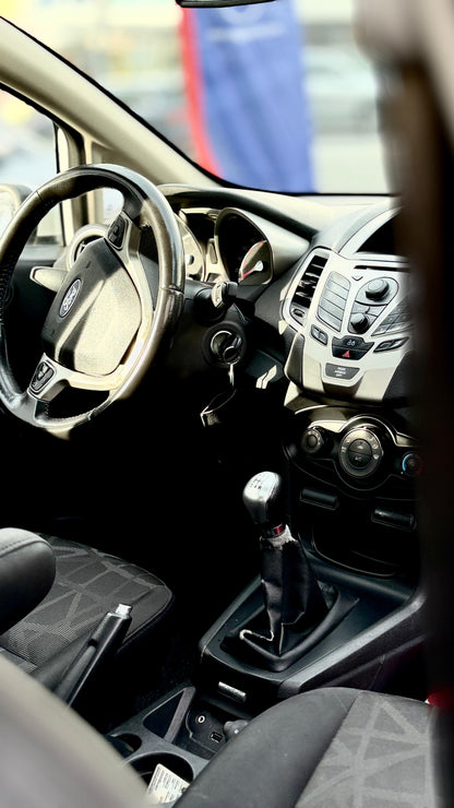 FORD FIESTA TITANIUM HATCHBACK 1.6 2013 AUTOMÁTICO