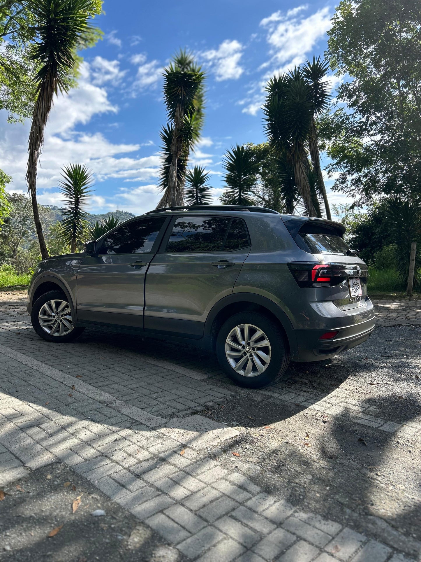 VOLKSWAGEN T CROSS TRENDLINE 2021 AUTOMÁTICA