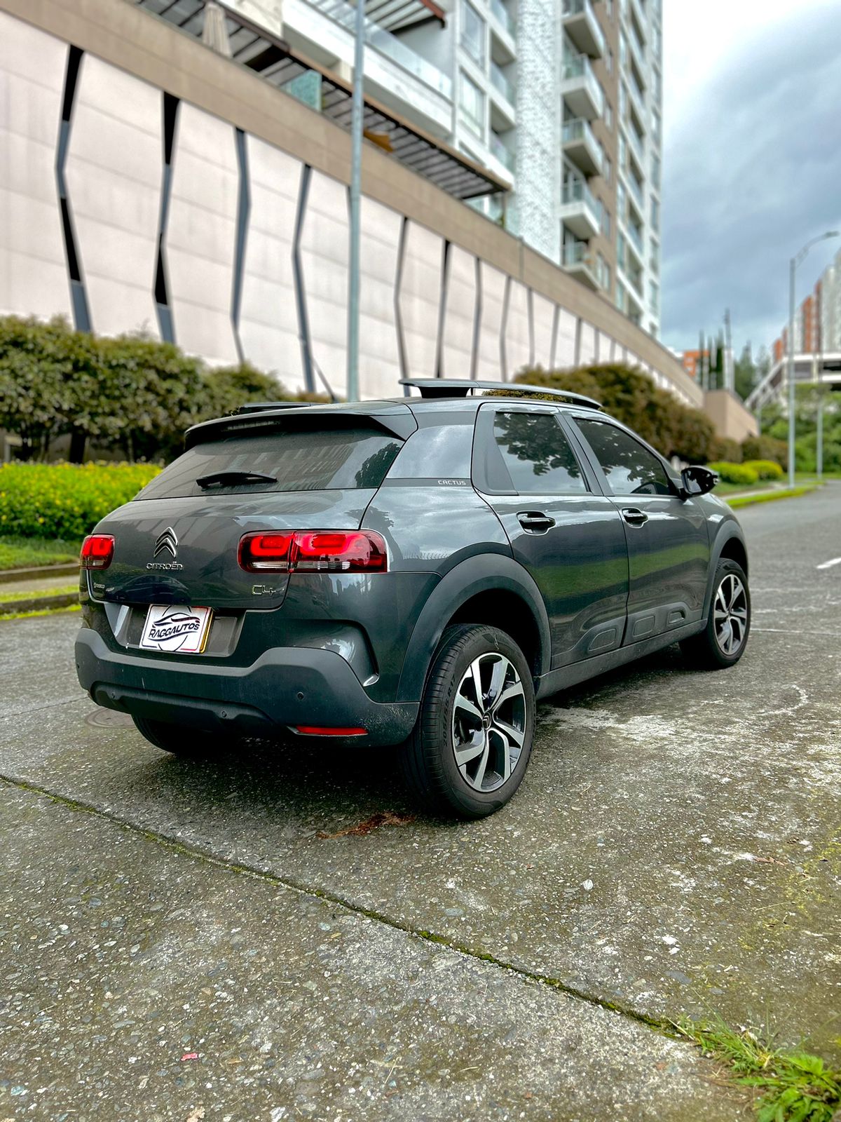 CITROEN CACTUS SHINE C4 2022 AUTOMÁTICA