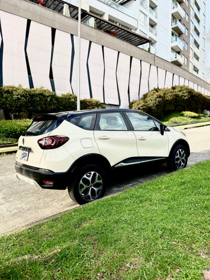 RENAULT CAPTUR INTENSE 2017 AUTOMÁTICA